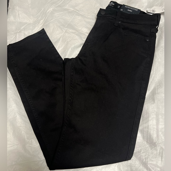Hollister Black No Fade Skinny Jeans - Picture 2 of 6